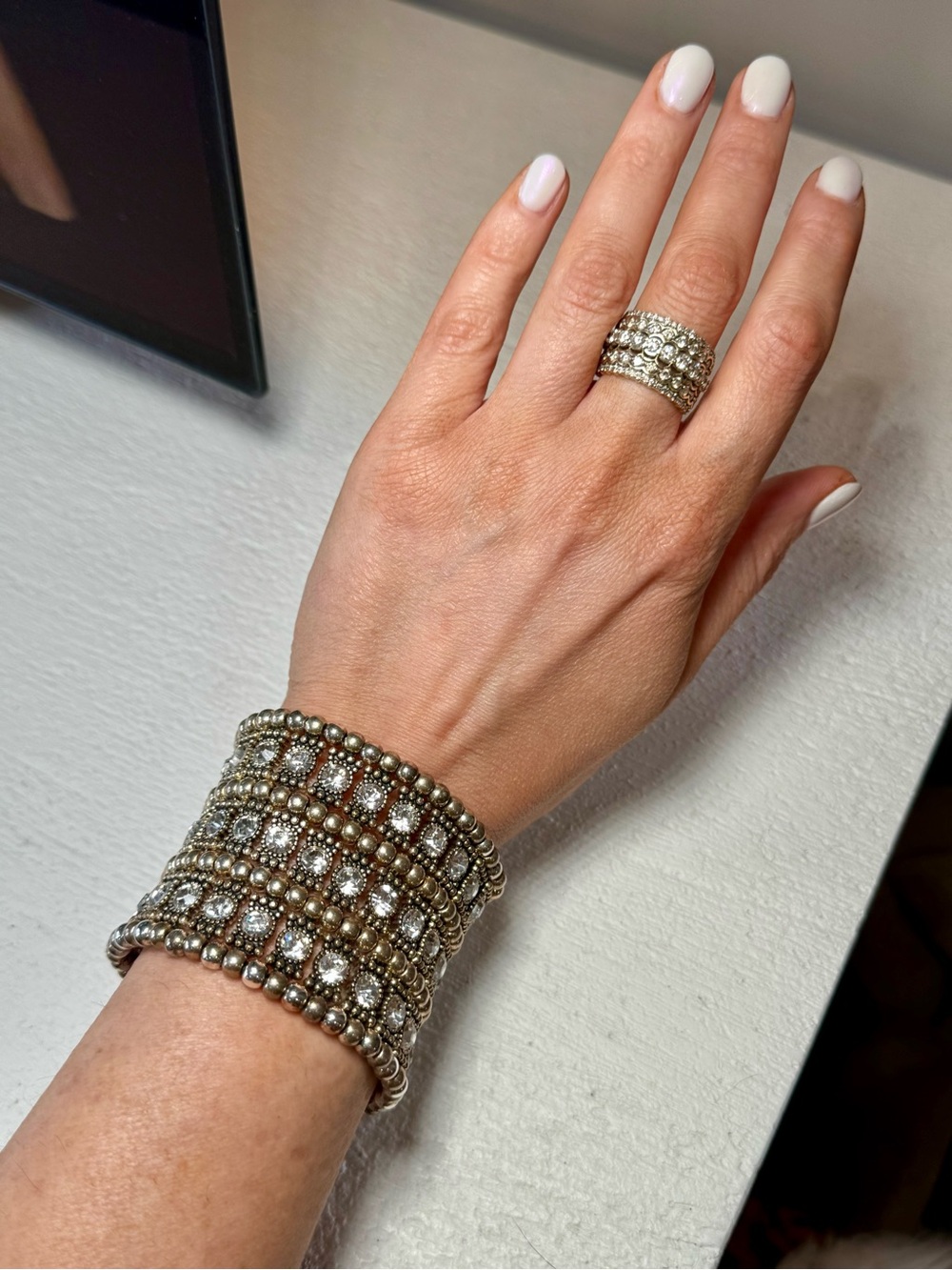 ⚜️🪩 Elegant Crystal Elastic Gold Diamond Bracelet Sparkle Statement Stretch 🪩⚜️ - Picture 6 of 9